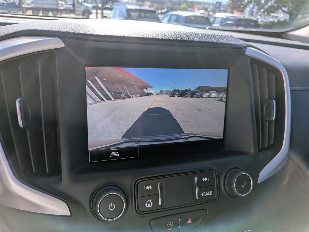 Used 2024 GMC Terrain SLT image 17