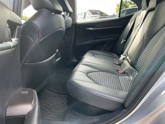 Used 2022 Toyota Camry SE image 12