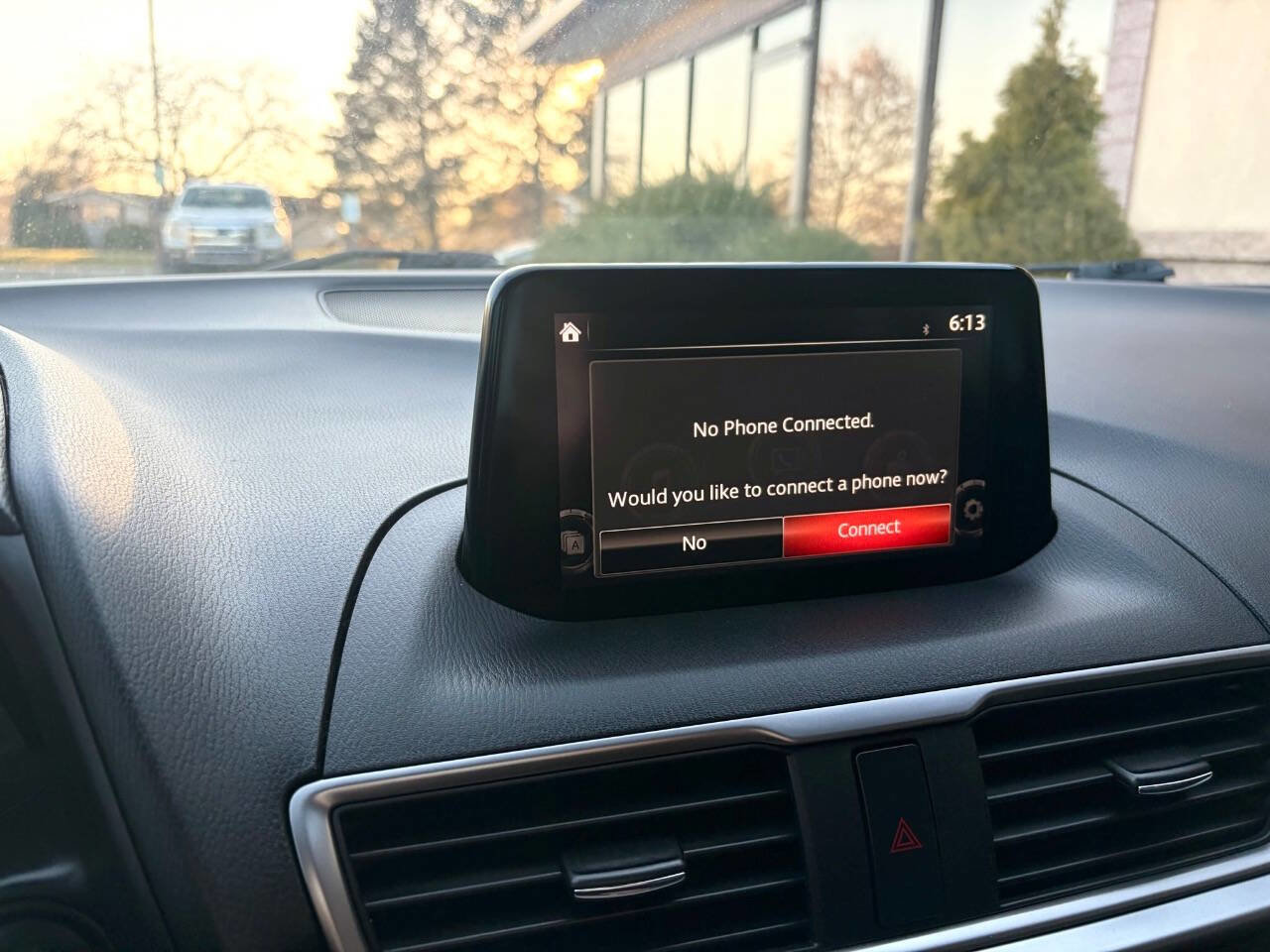 Used 2018 MAZDA MAZDA3 Sport FWD image 25