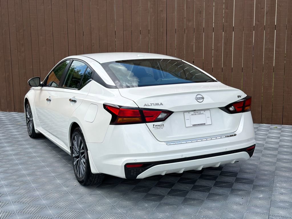 Used 2023 Nissan Altima 2.5 SV FWD image 15