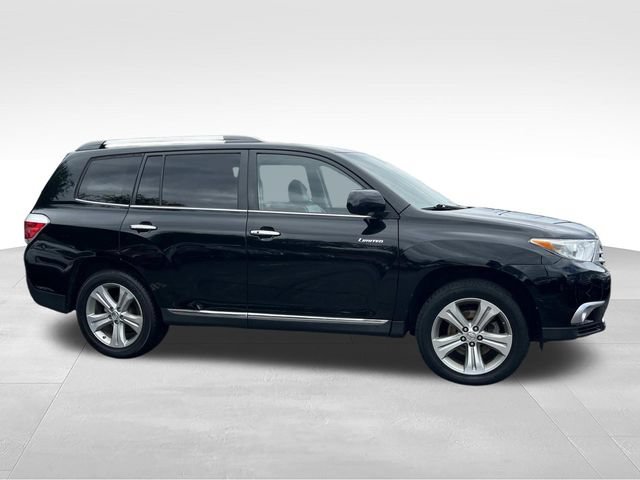 Used 2012 Toyota Highlander Limited w/ Tow Pkg FWD image 2