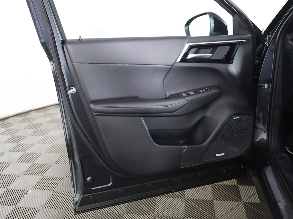 New 2026 Mitsubishi Outlander LE AWD/4WD image 24