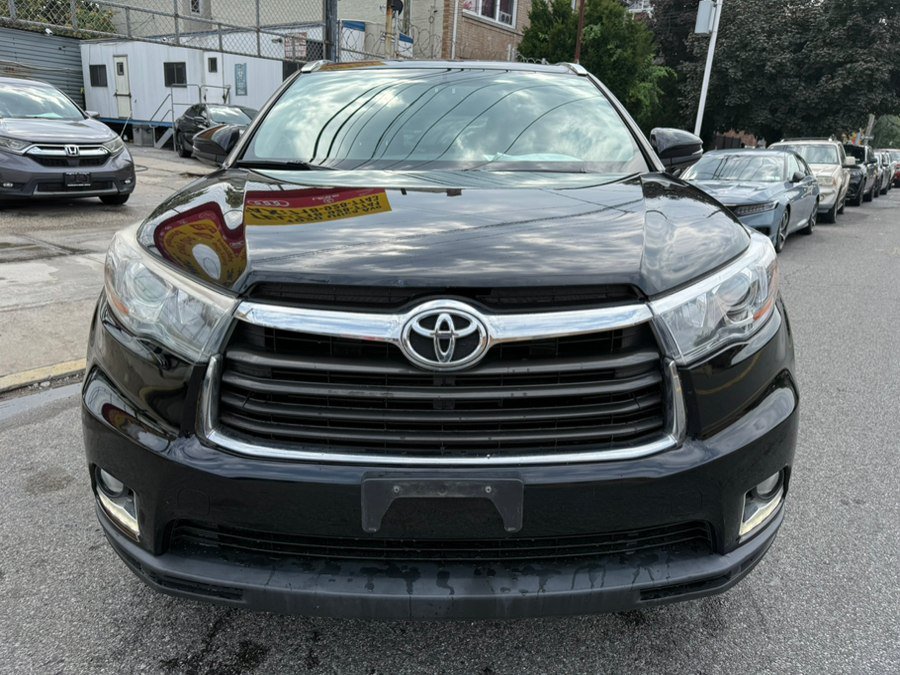 Used 2015 Toyota Highlander Limited AWD/4WD image 2