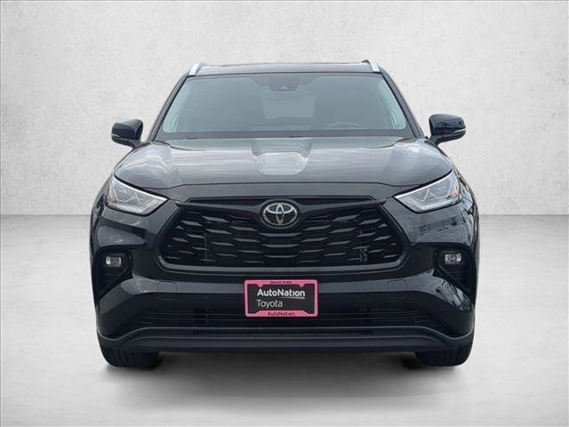 Used 2023 Toyota Highlander Limited video 2