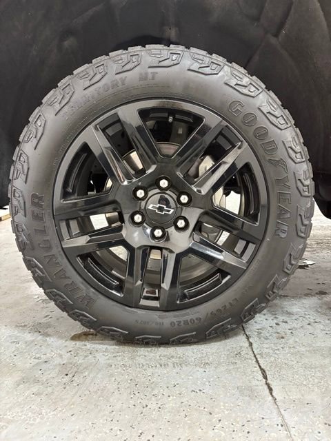 Used 2023 Chevrolet Silverado 1500 Custom Trail Boss w/ LPO, Dark Essentials Package image 14