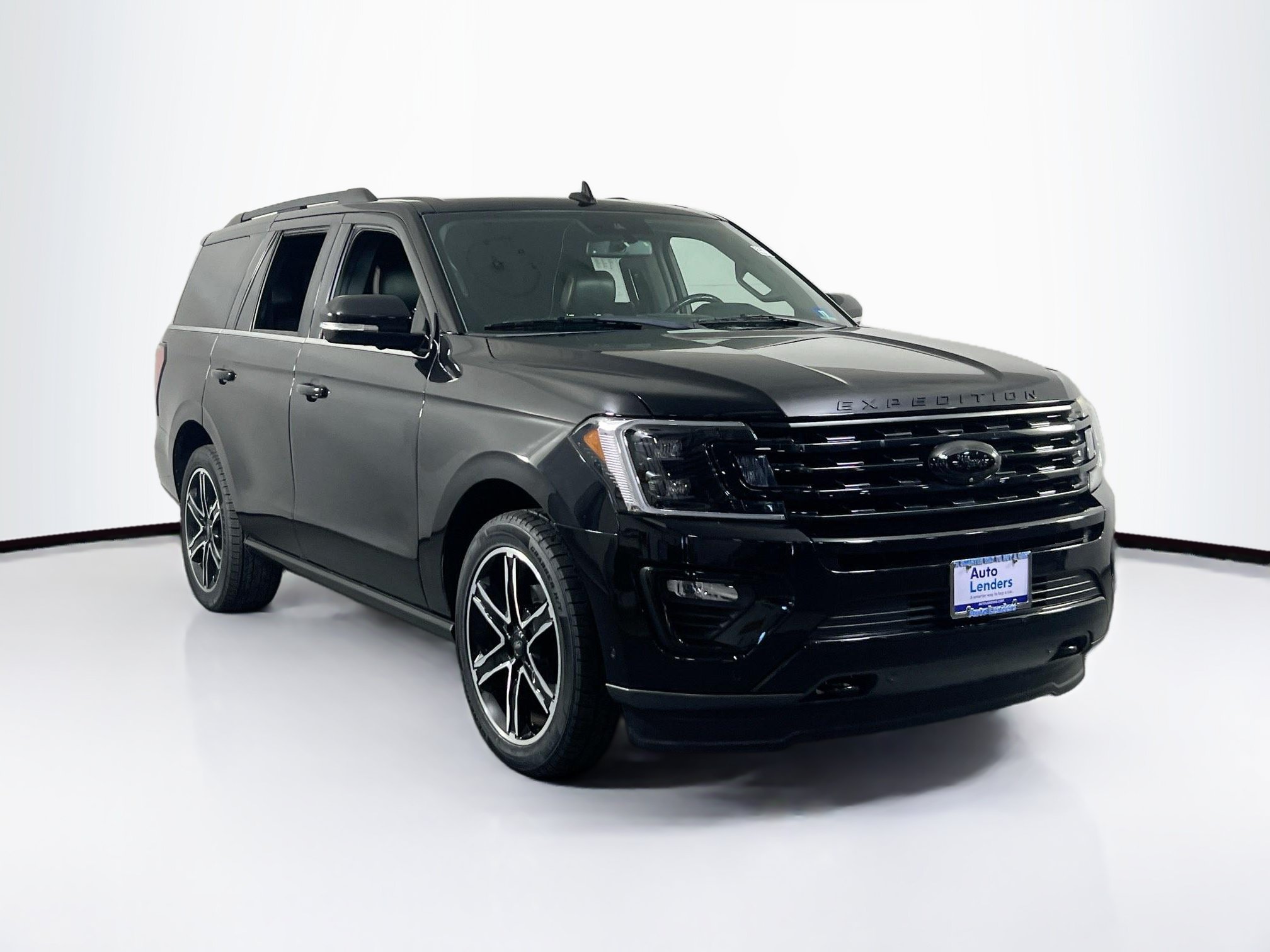 Used 2019 Ford Expedition Limited w/ Equipment Group 303A AWD/4WD image 3