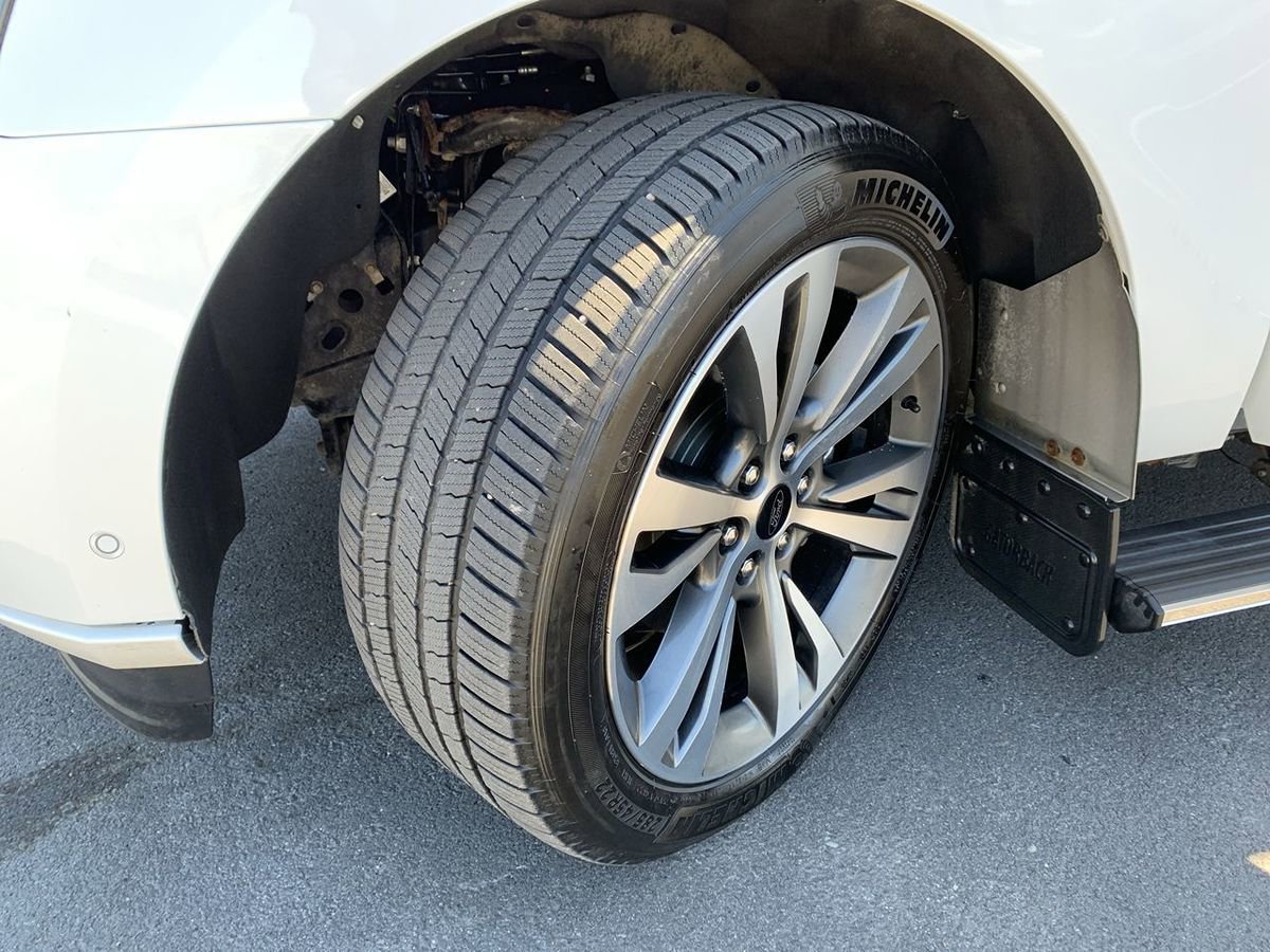 Used 2020 Ford Expedition Platinum AWD/4WD image 13