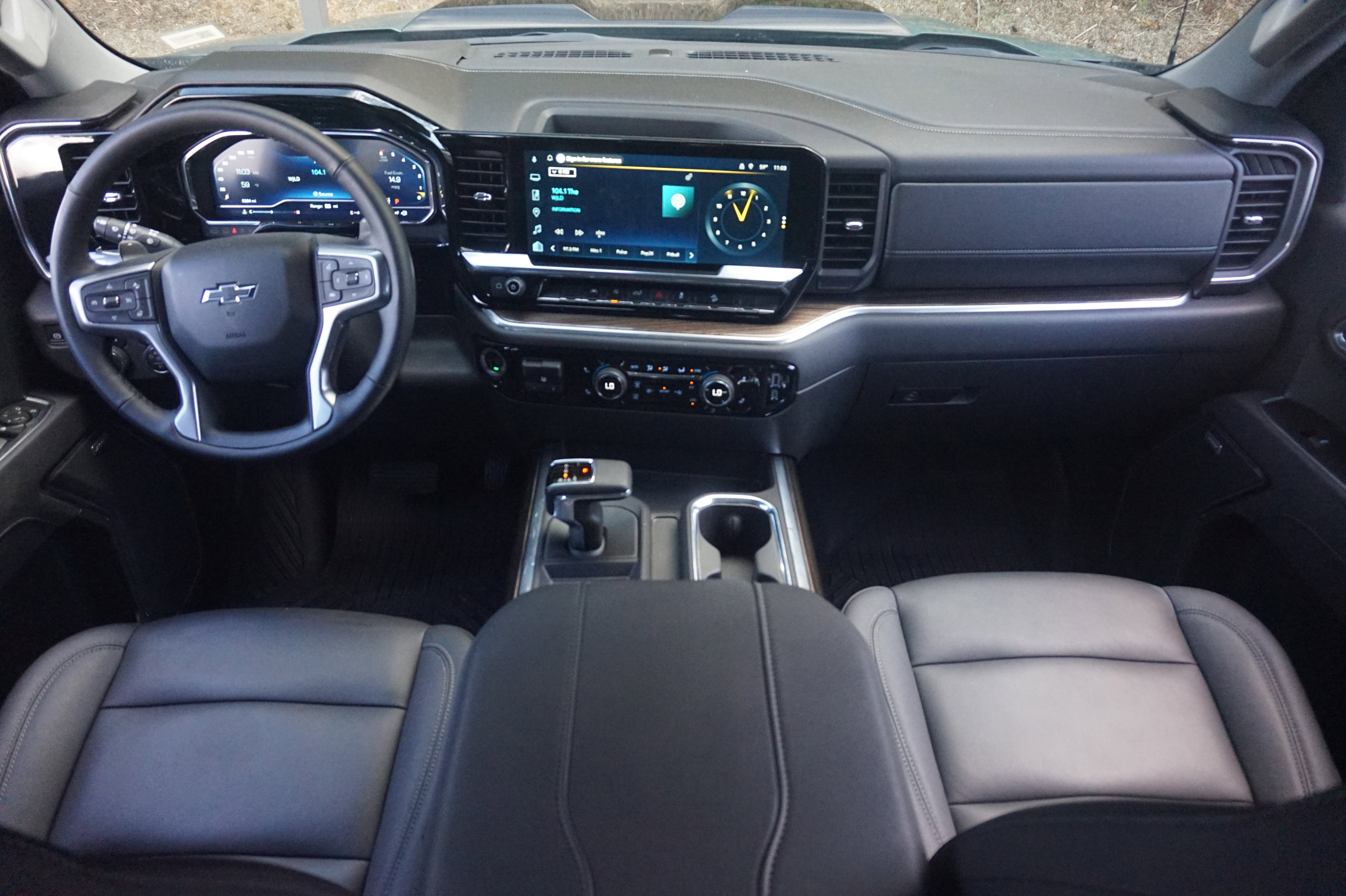 Used 2025 Chevrolet Silverado 1500 LT Trail Boss w/ Convenience Package II image 23