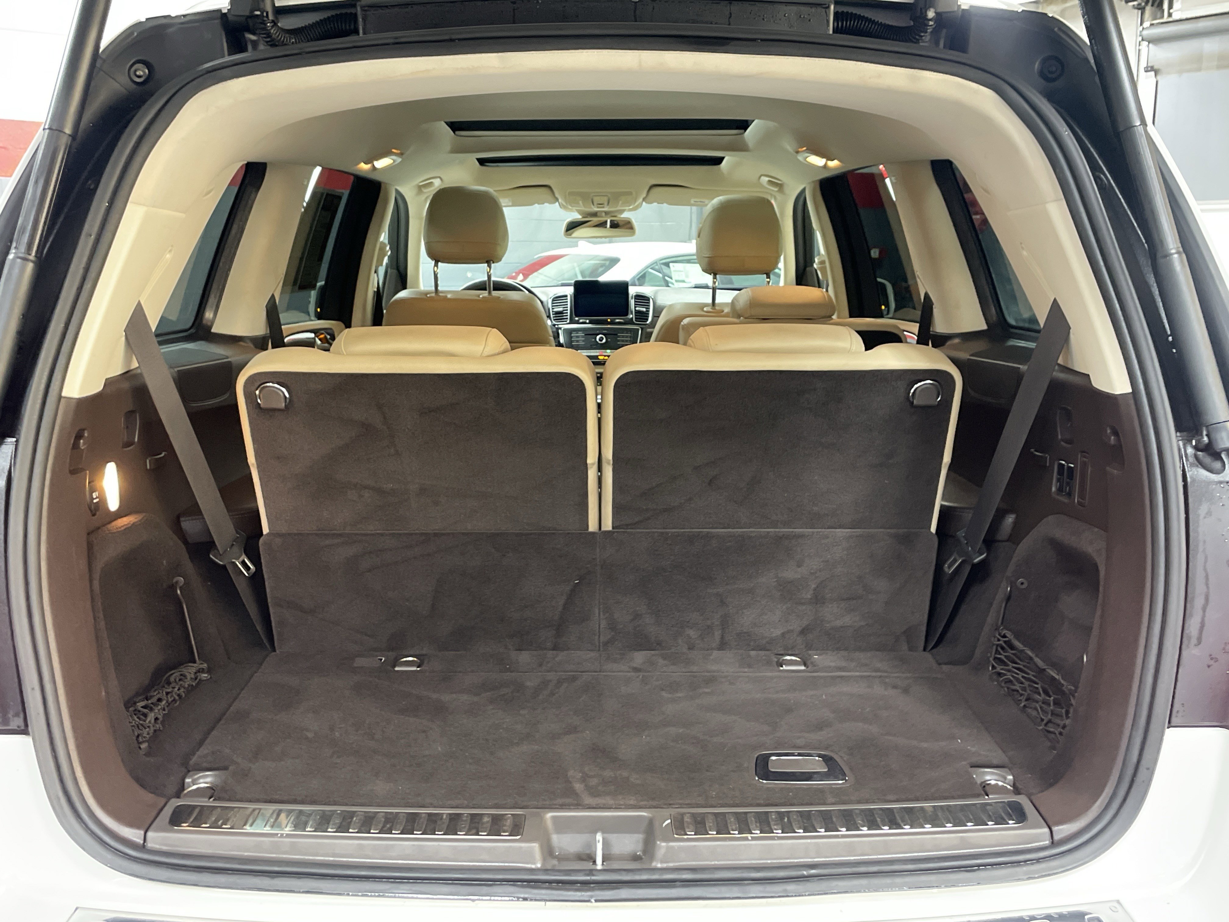 Used 2018 Mercedes-Benz GLS 450 4MATIC image 34