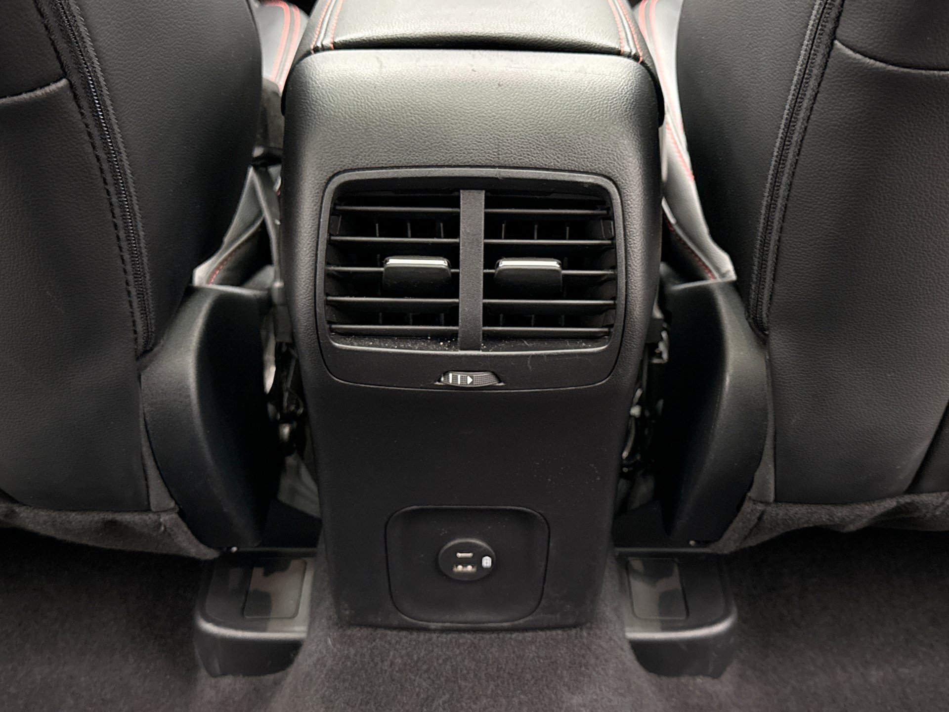 Used 2021 Ford Escape SEL w/ SEL Stealth AWD Package image 16