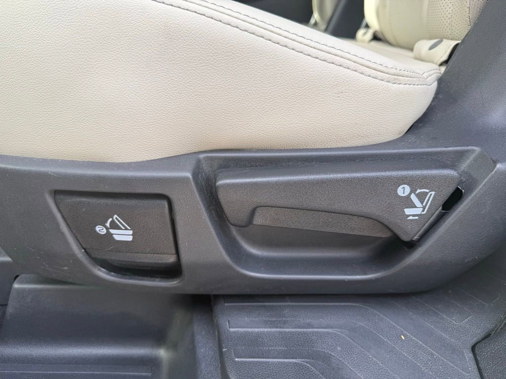 Used 2022 Subaru Ascent Limited w/ Technology Package image 27