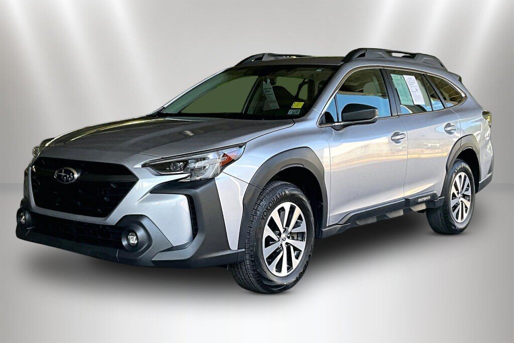 Certified 2024 Subaru Outback AWD/4WD image 3