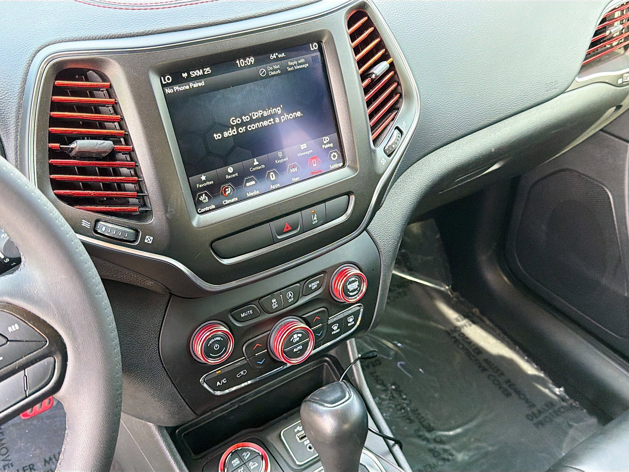 Used 2022 Jeep Cherokee Trailhawk w/ Sound & Nav Group image 26