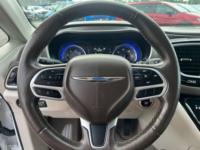 Used 2021 Chrysler Voyager Lxi w/ Cold Weather Group FWD image 15