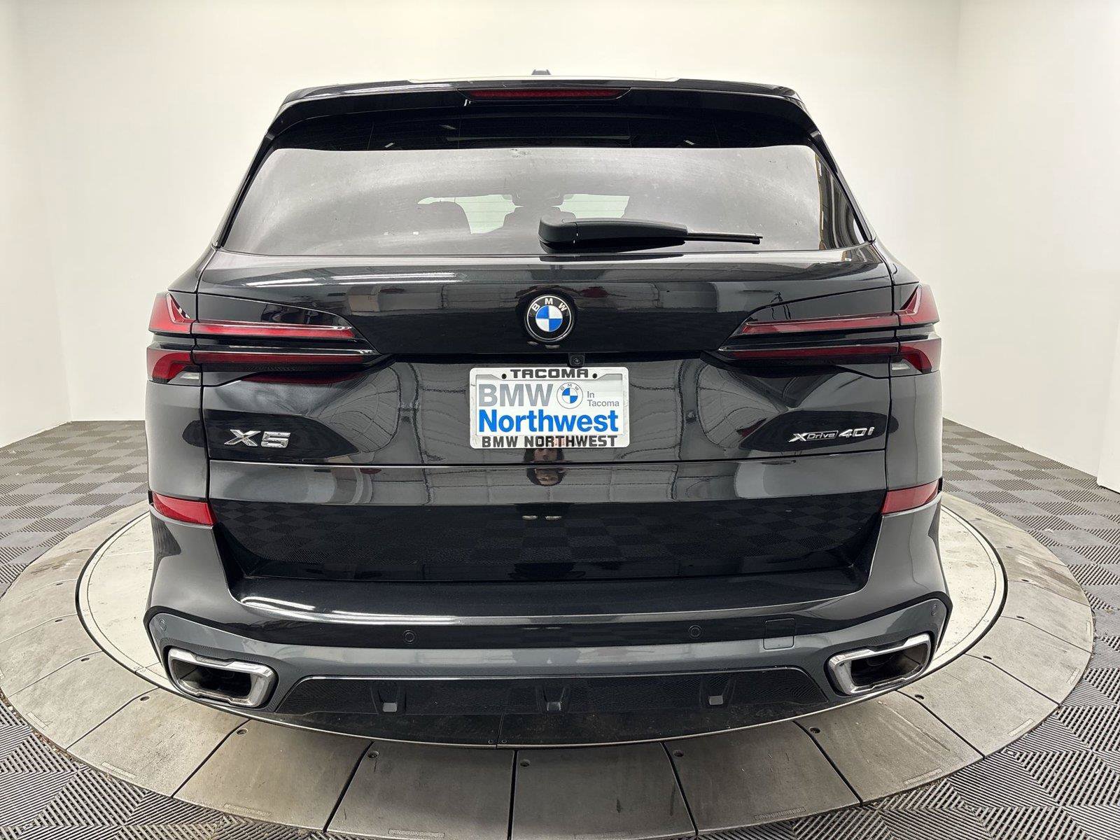 Used 2024 BMW X5 xDrive40i w/ Executive Package AWD/4WD image 15