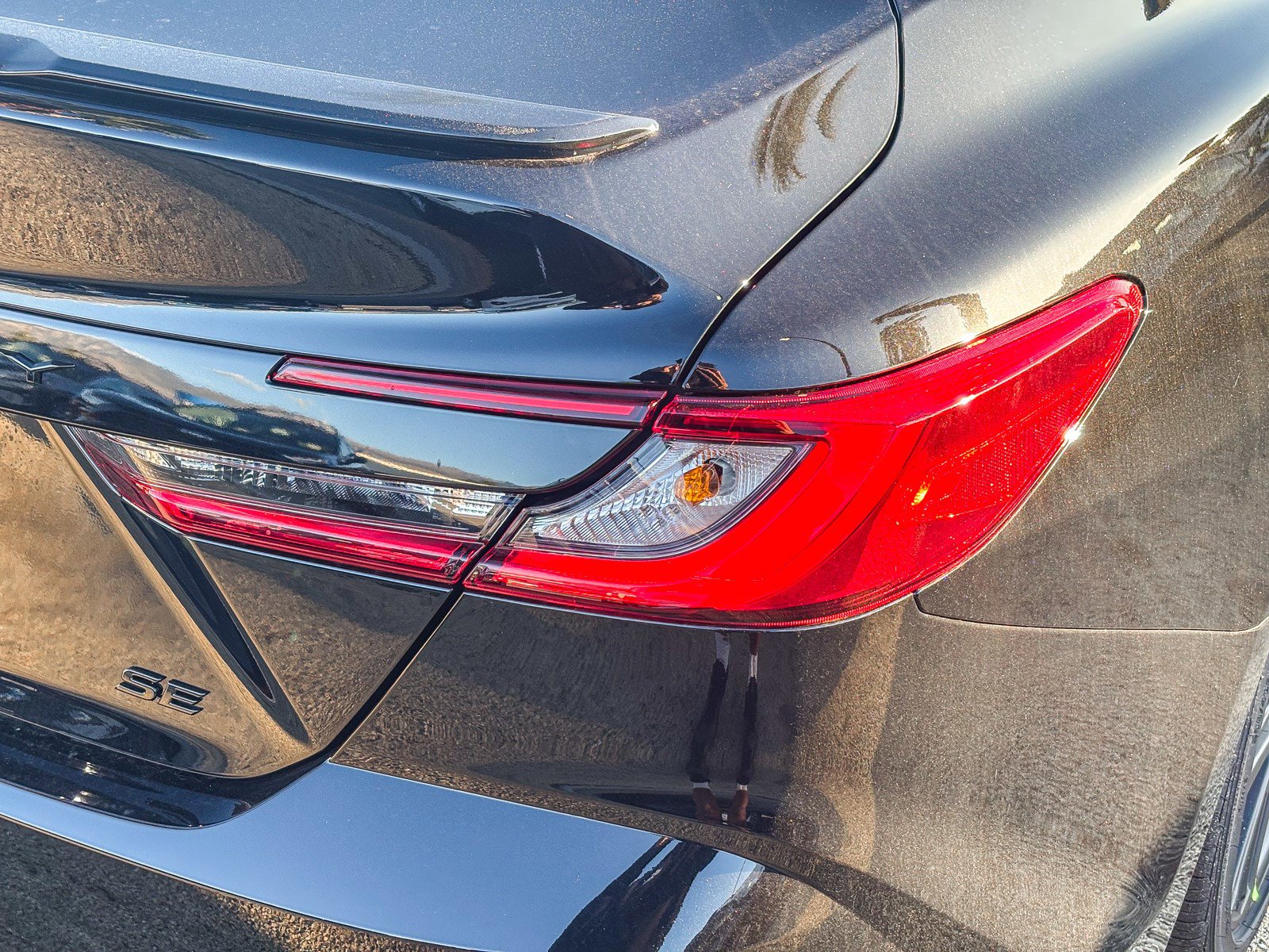 New 2026 Toyota Camry Hybrid FWD image 8