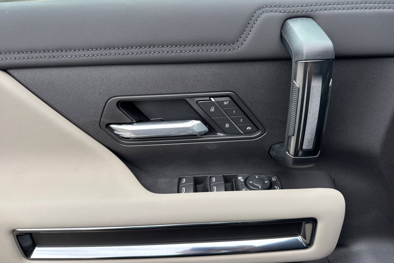 New 2026 GMC Hummer EV SUV image 12