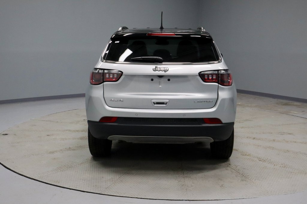 Used 2024 Jeep Compass Limited image 10
