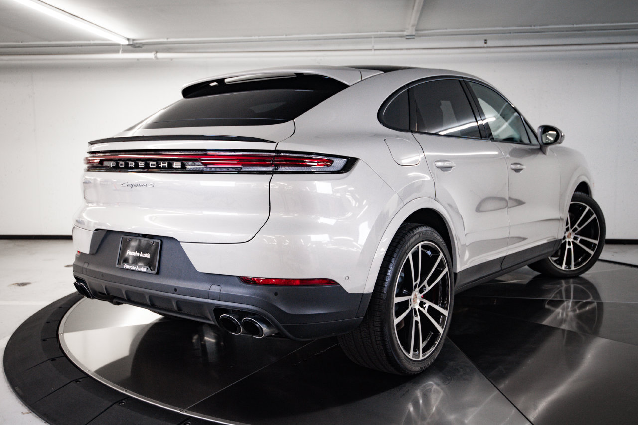 Certified 2026 Porsche Cayenne S AWD/4WD image 7