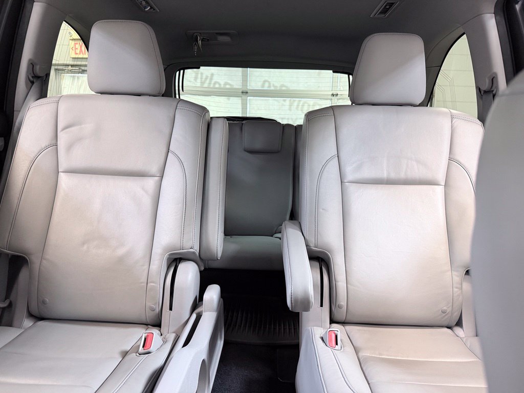 Used 2015 Toyota Highlander XLE AWD/4WD image 16