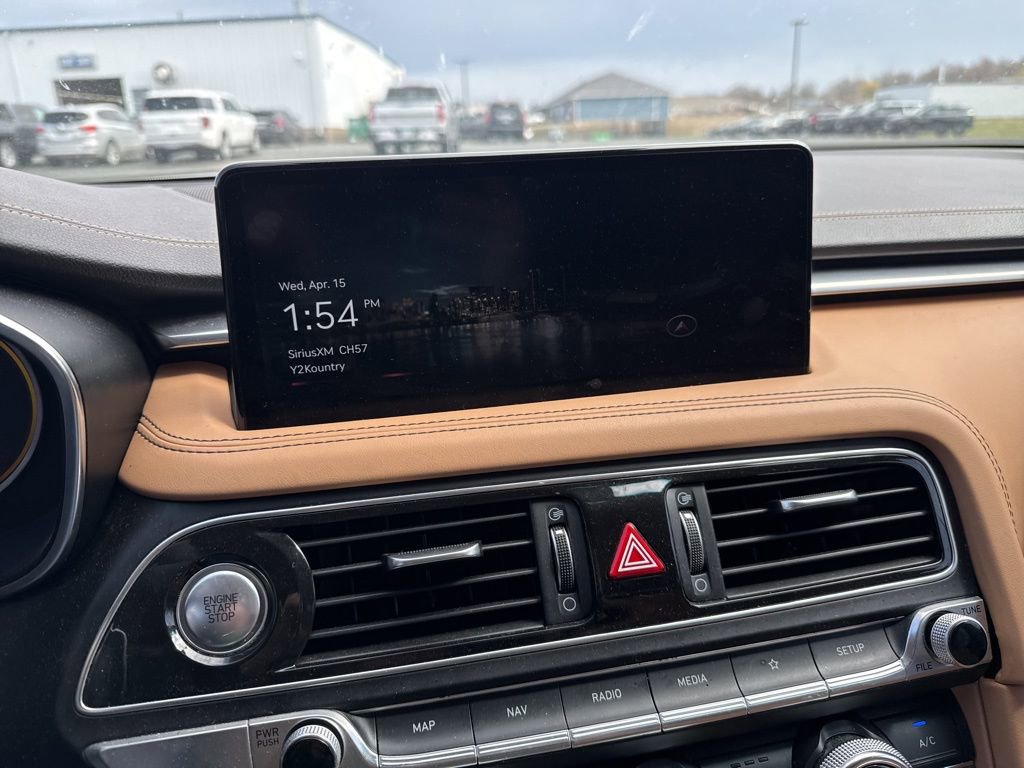 Used 2022 Genesis G70 3.3T image 8