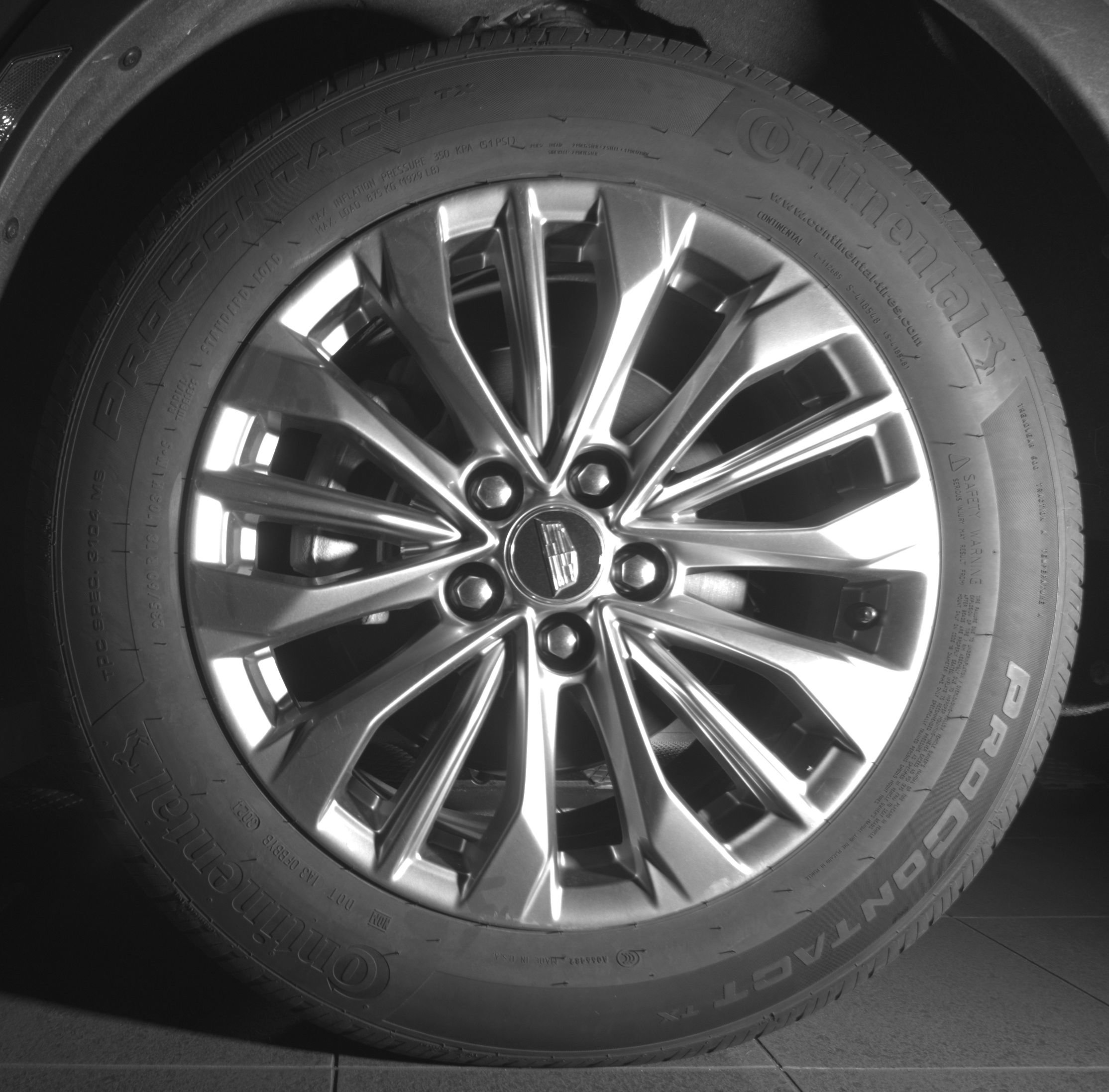 Used 2025 Cadillac XT4 Premium Luxury FWD image 10