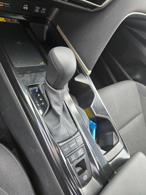 Used 2025 Toyota Camry LE FWD image 16