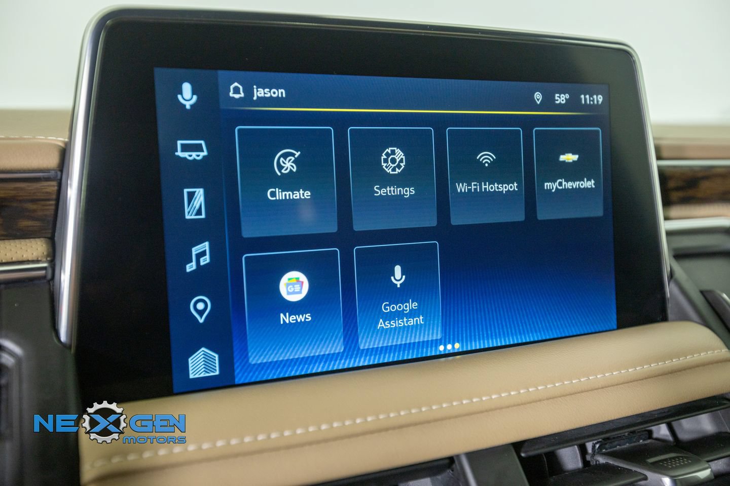 Used 2022 Chevrolet Suburban Premier AWD/4WD image 20