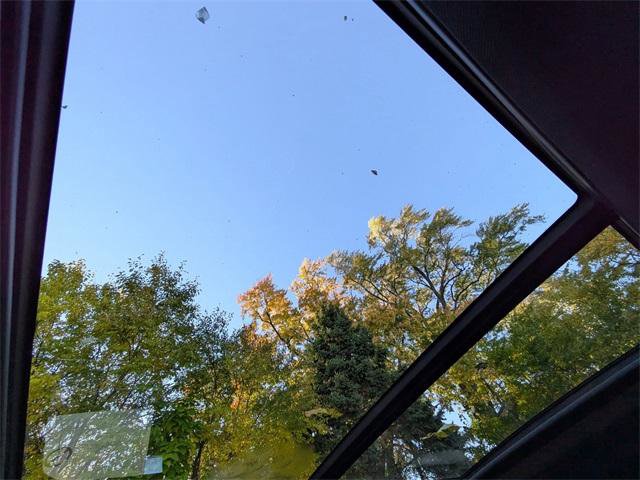 New 2026 Chevrolet Suburban Premier image 25