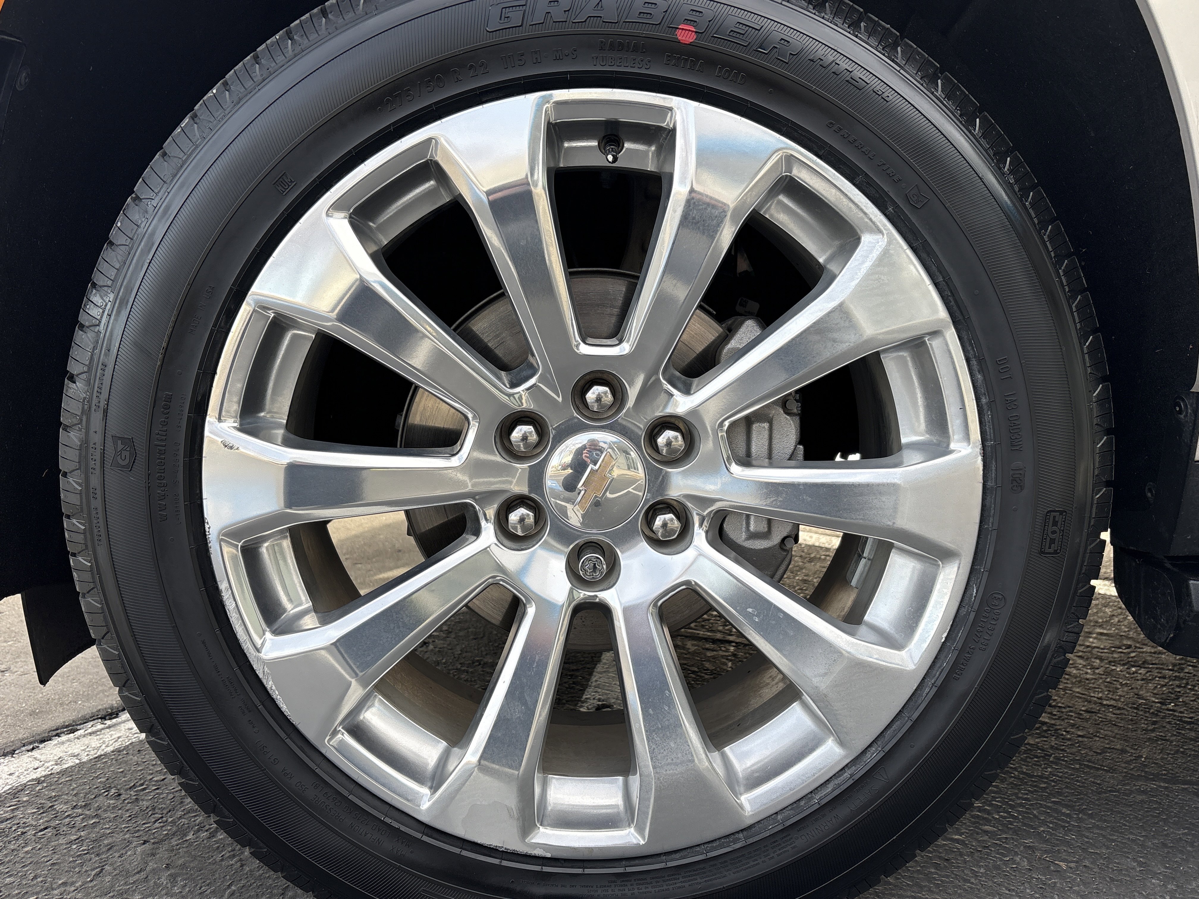 Used 2021 Chevrolet Tahoe Premier w/ Premium Package image 10