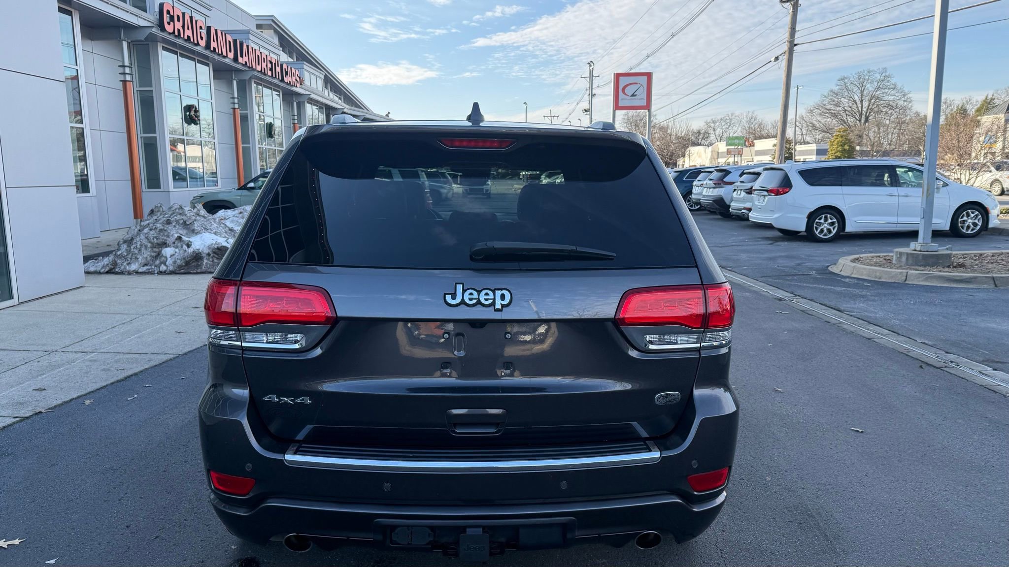 Used 2019 Jeep Grand Cherokee Overland image 3