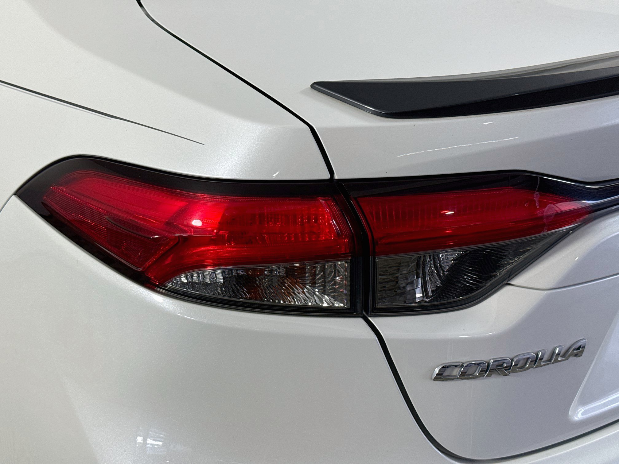 Used 2020 Toyota Corolla XSE FWD image 36