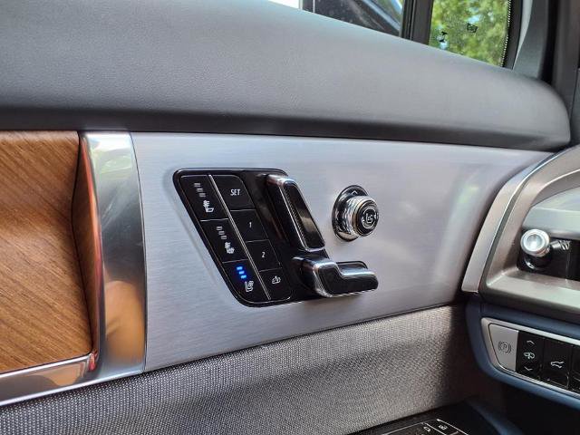New 2026 Cadillac Vistiq Premium Luxury image 21