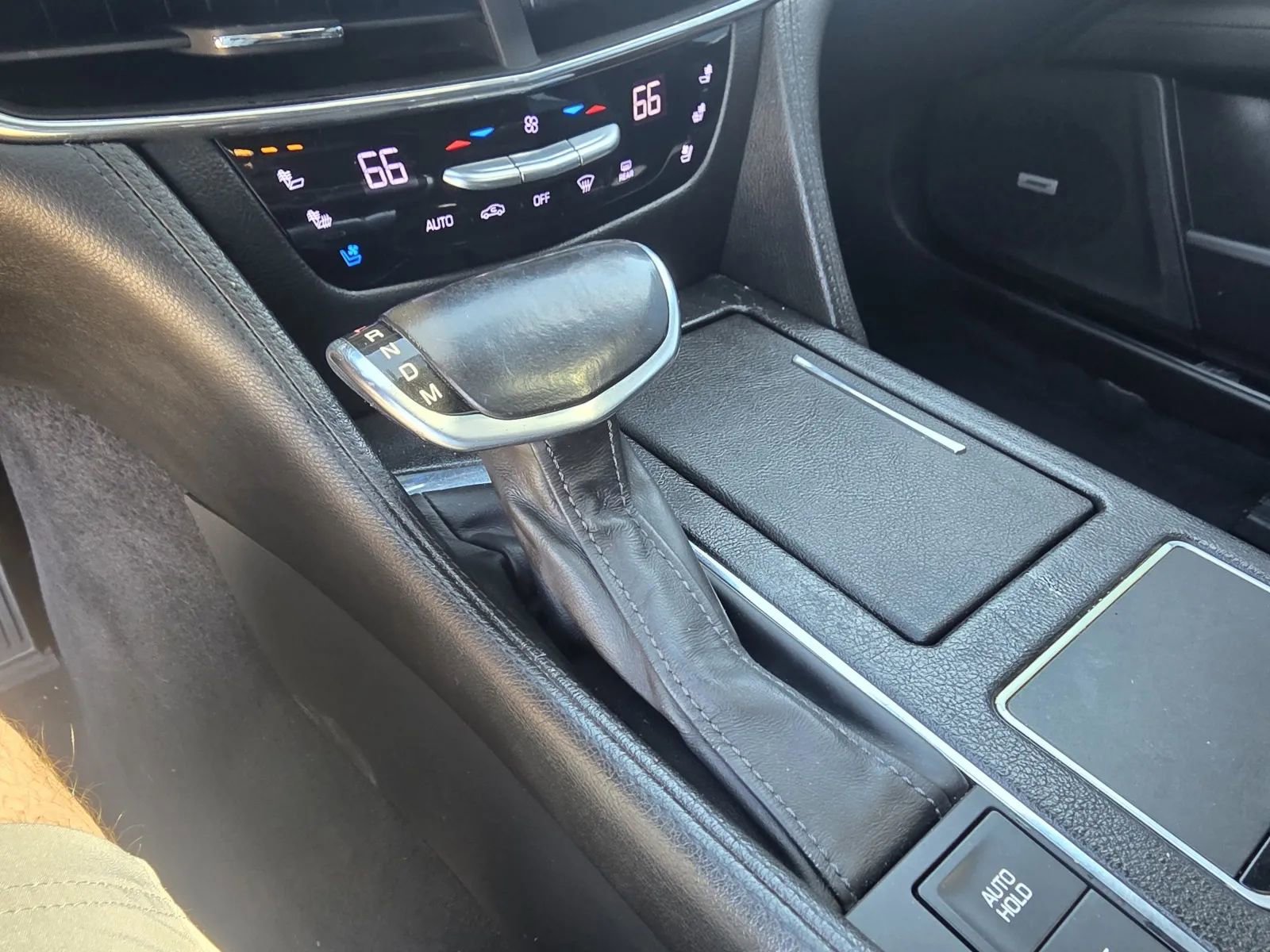 Used 2018 Cadillac CT6 Luxury image 21