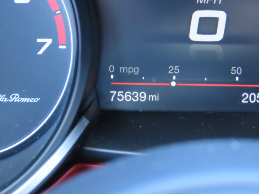 Used 2018 Alfa Romeo Stelvio AWD image 12