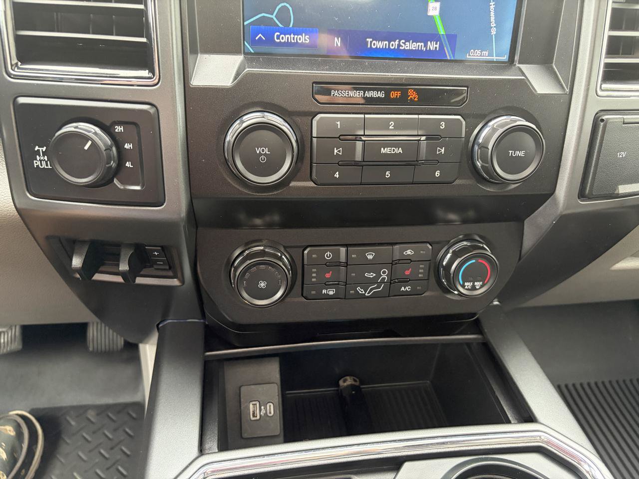 Used 2020 Ford F250 XLT w/ Tremor Off-Road Package AWD/4WD image 30