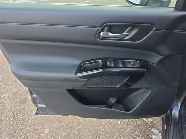 Certified 2022 Nissan Pathfinder S image 13