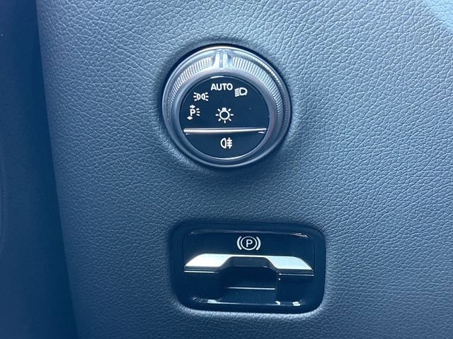 Used 2026 Mercedes-Benz GLC 300 4MATIC image 26