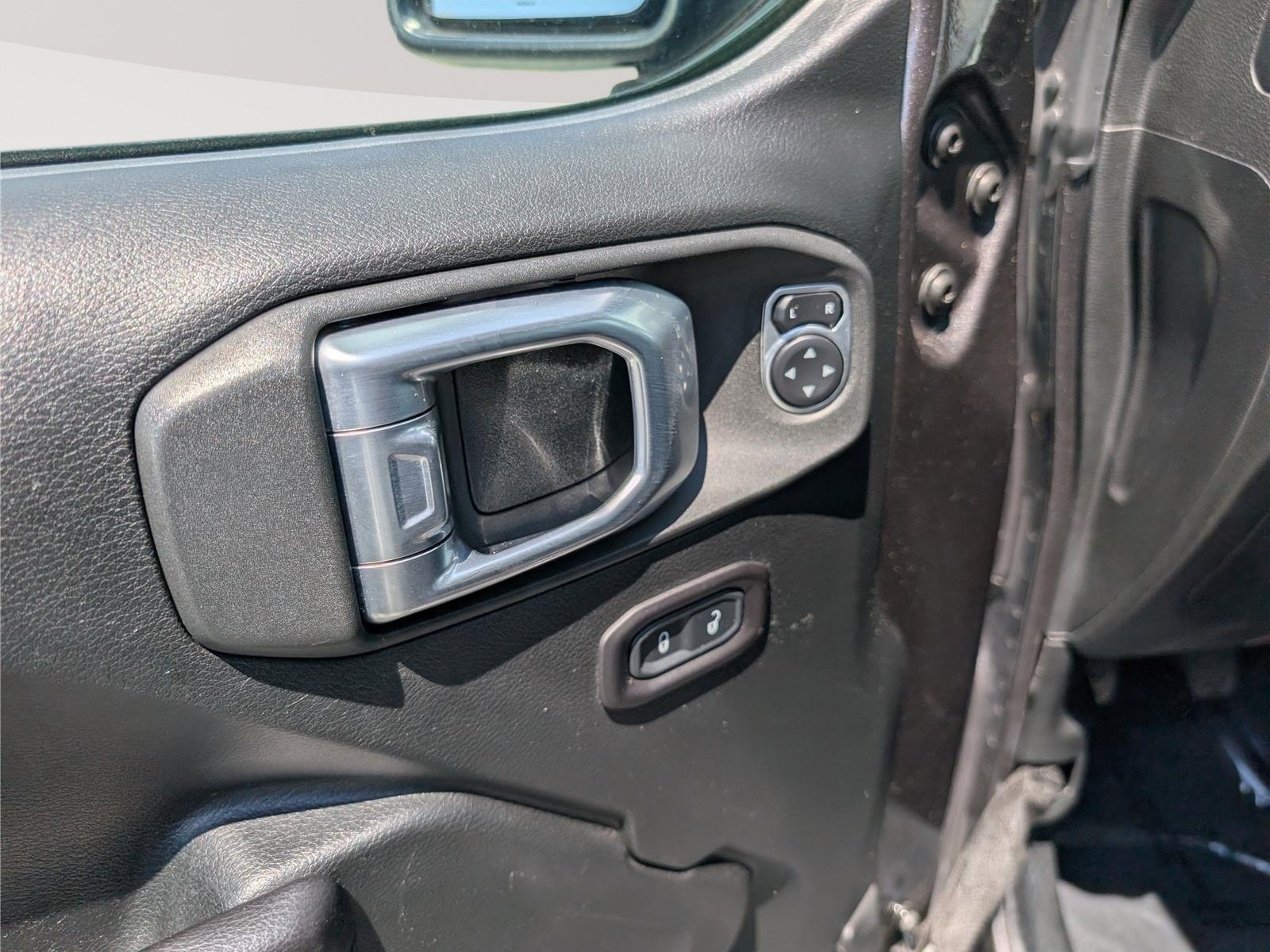 Used 2019 Jeep Wrangler Unlimited Sport S AWD/4WD image 19
