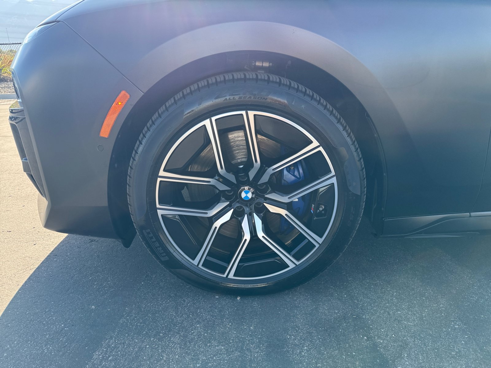 Used 2023 BMW 760i xDrive w/ Executive Package AWD/4WD image 26
