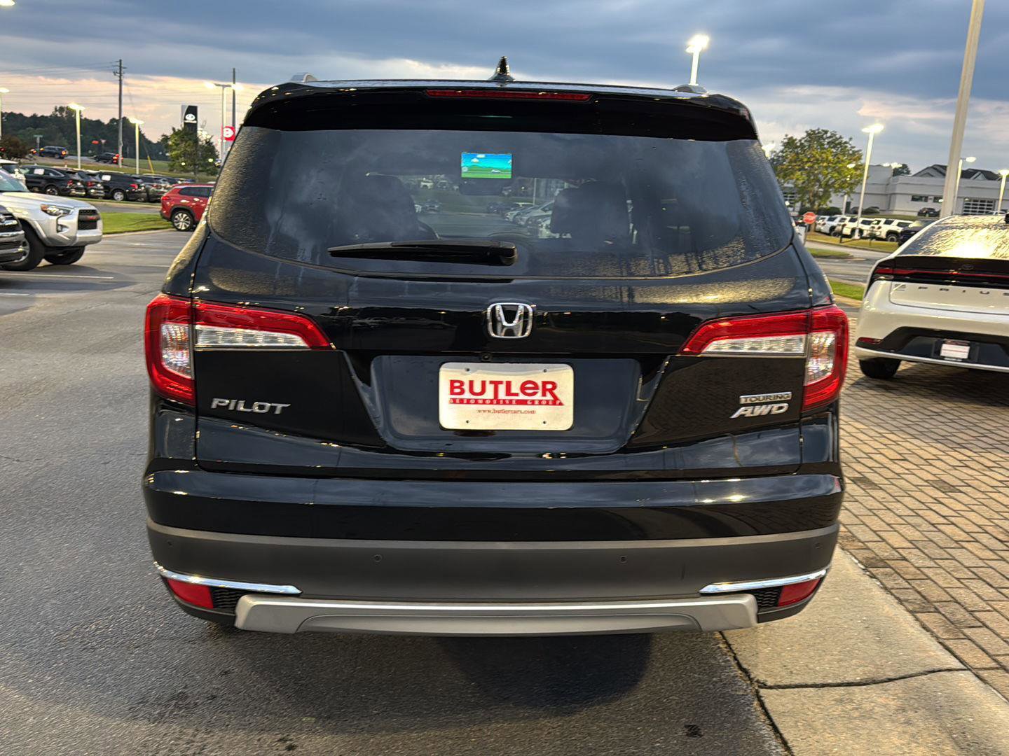 Used 2022 Honda Pilot Touring image 4