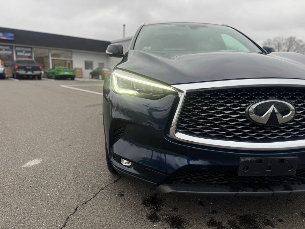 Used 2019 INFINITI QX50 Essential w/ Sensory Package AWD/4WD image 14