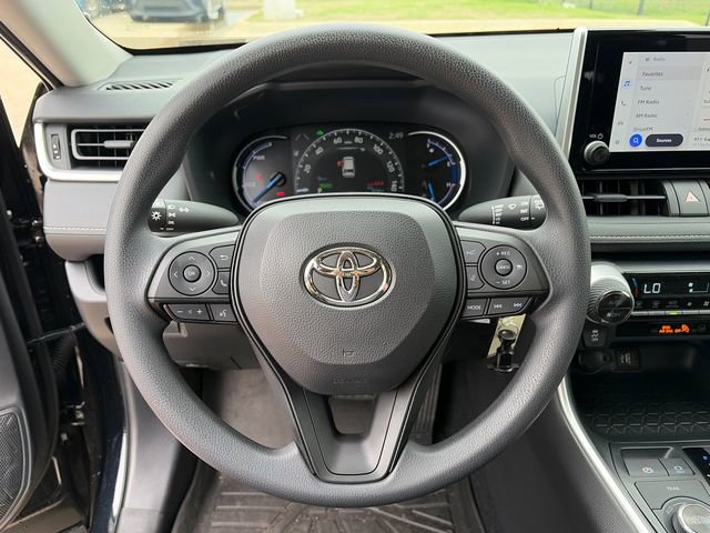 Used 2025 Toyota RAV4 LE AWD/4WD image 21