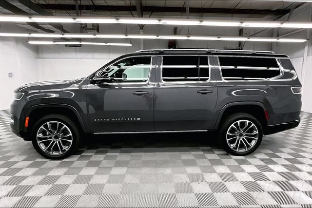 Used 2025 Jeep Grand Wagoneer L Series III w/ Rear-Seat Entertainment Group AWD/4WD image 13