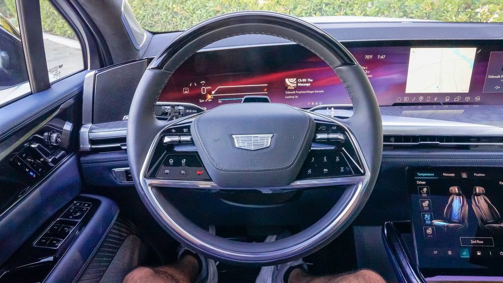 New 2025 Cadillac Escalade IQ Sport 2 w/ LPO, ONYX Package image 40