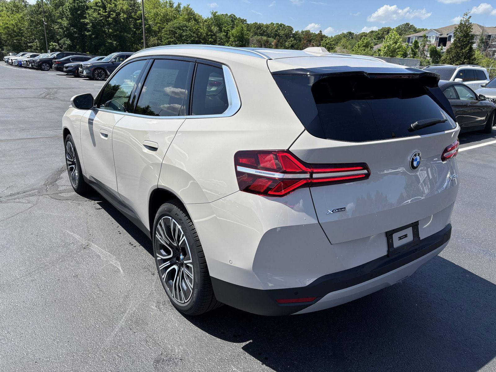 New 2026 BMW X3 xDrive30 w/ Premium Package image 3