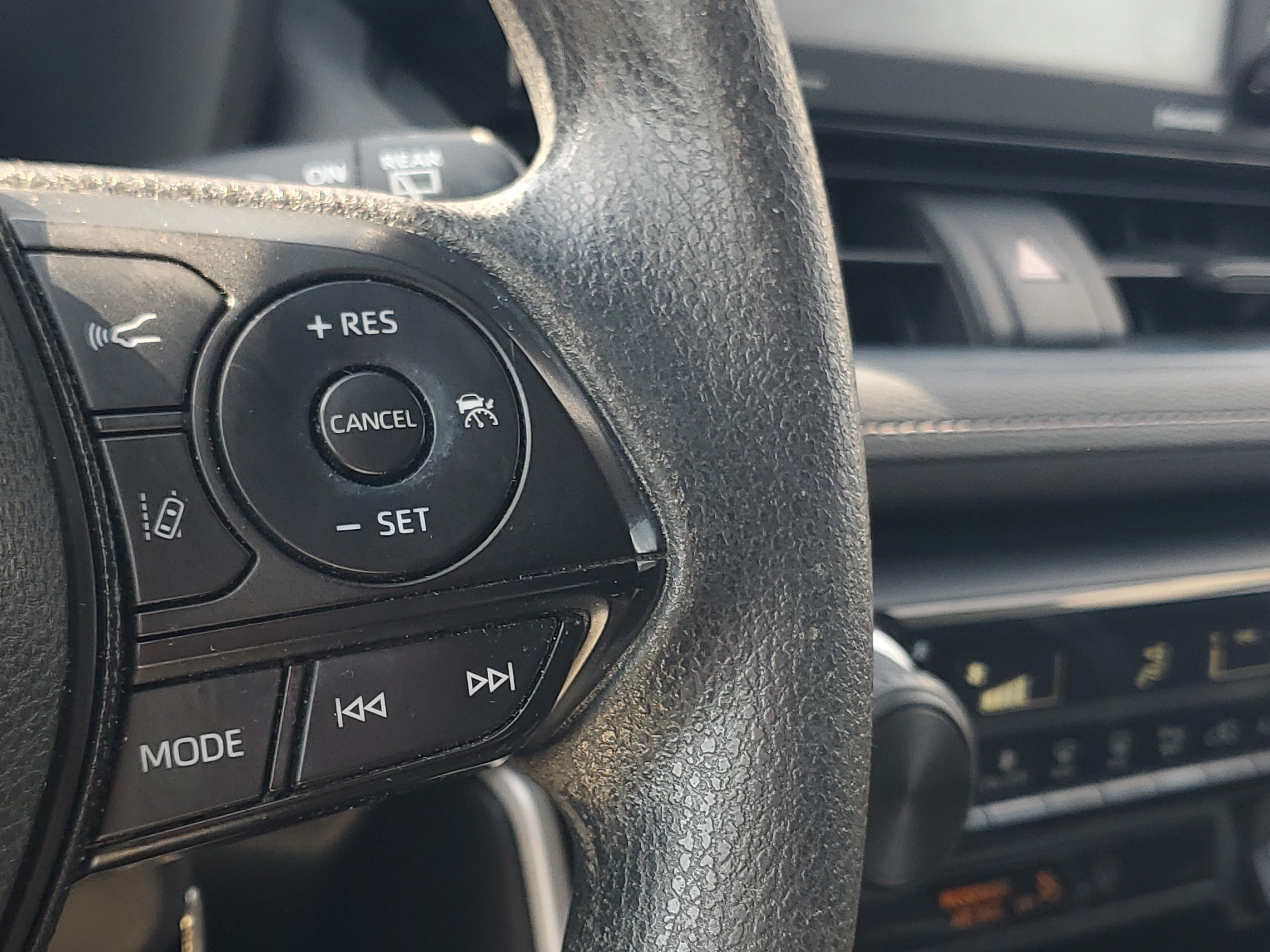 Used 2020 Toyota RAV4 LE w/ All Weather Liner Package AWD/4WD image 23
