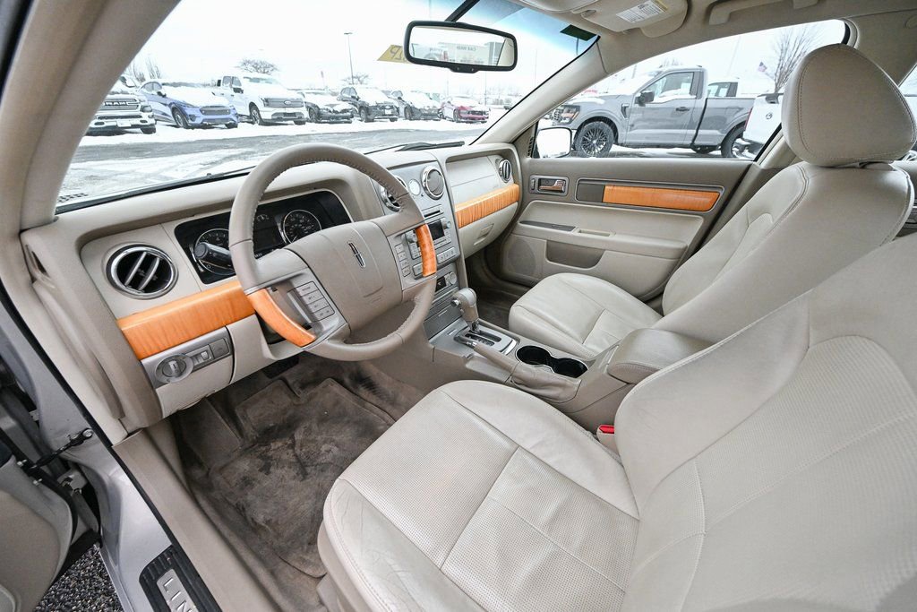 Used 2009 Lincoln MKZ image 17