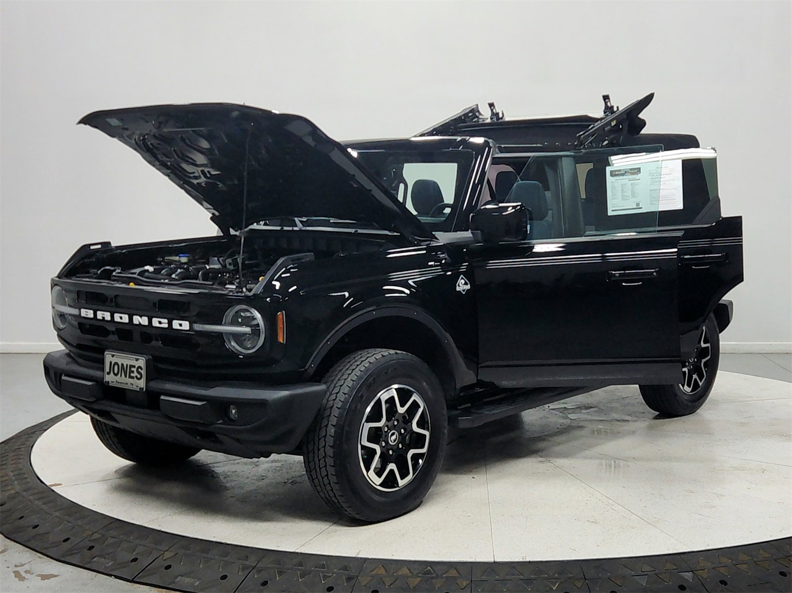 Used 2022 Ford Bronco Outer Banks image 11