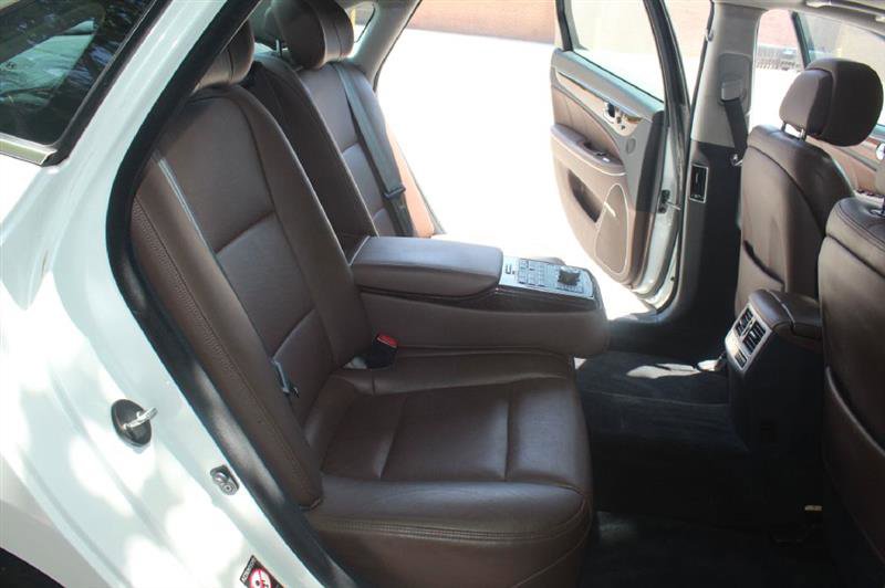 Used 2014 Hyundai Equus Signature image 8